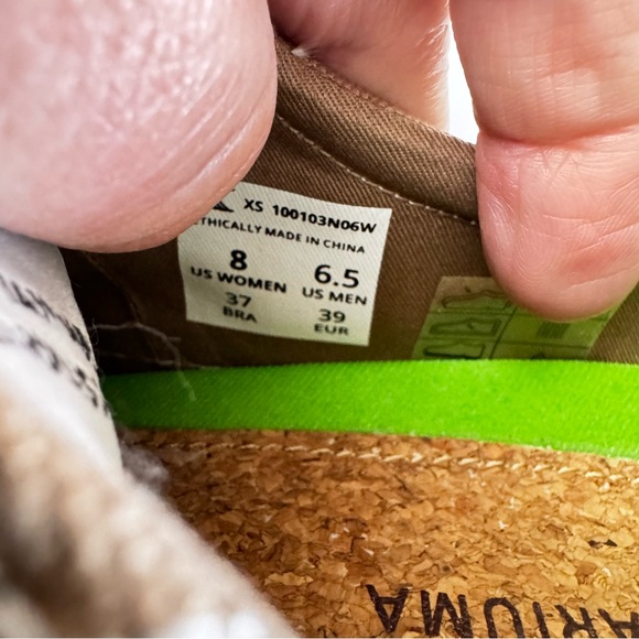 Cariuma OCA Low Sand Canvas Sneakers size 8 - Picture 9 of 10